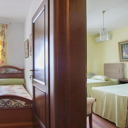 Royal Holiday Apartments 斯韦蒂·斯特凡 外观 照片
