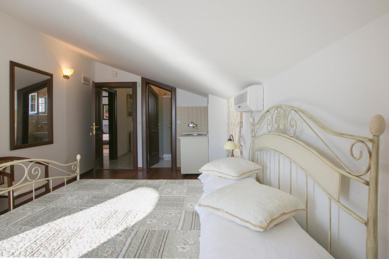 Royal Holiday Apartments 斯韦蒂·斯特凡 外观 照片
