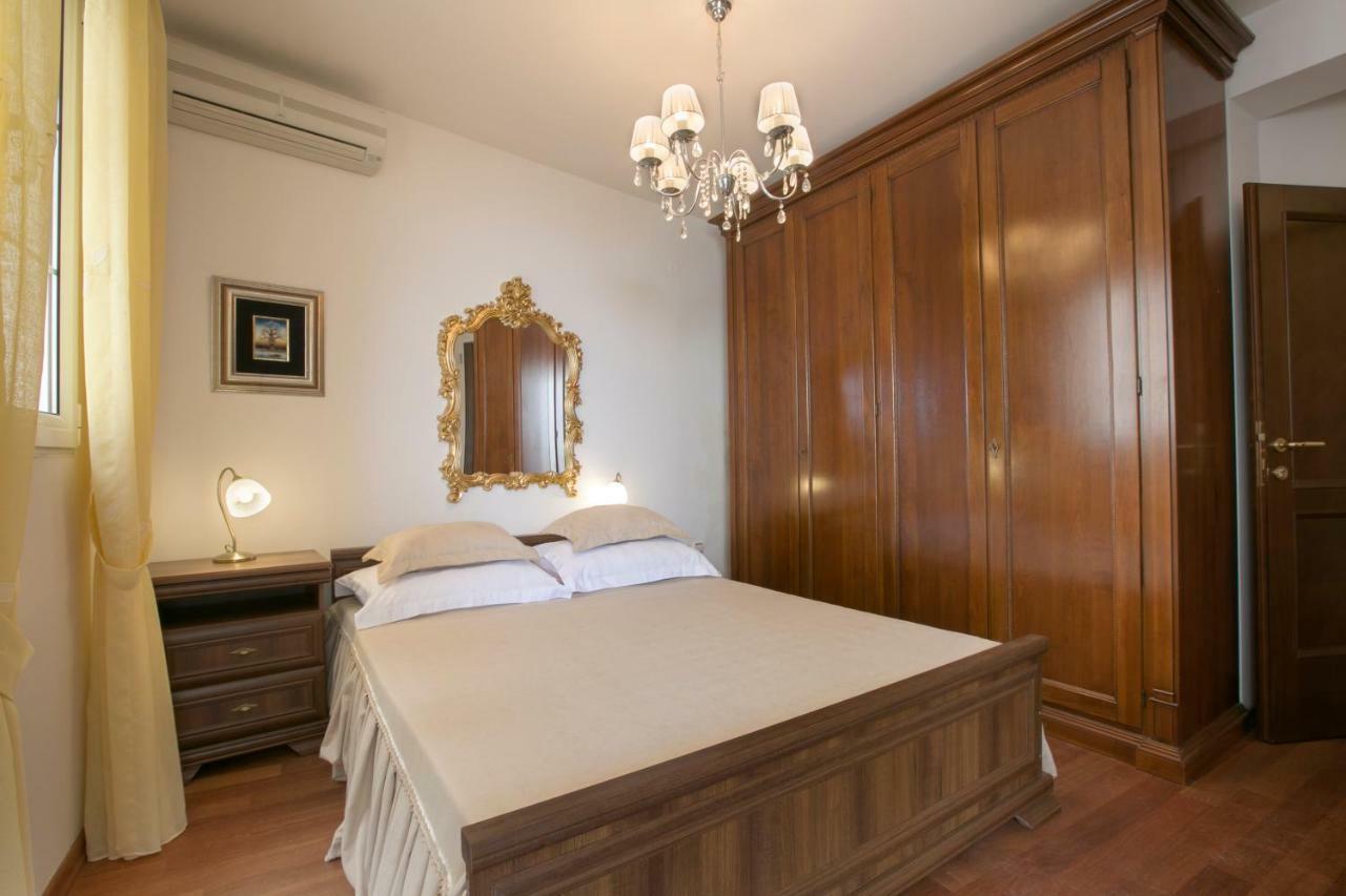 Royal Holiday Apartments 斯韦蒂·斯特凡 外观 照片