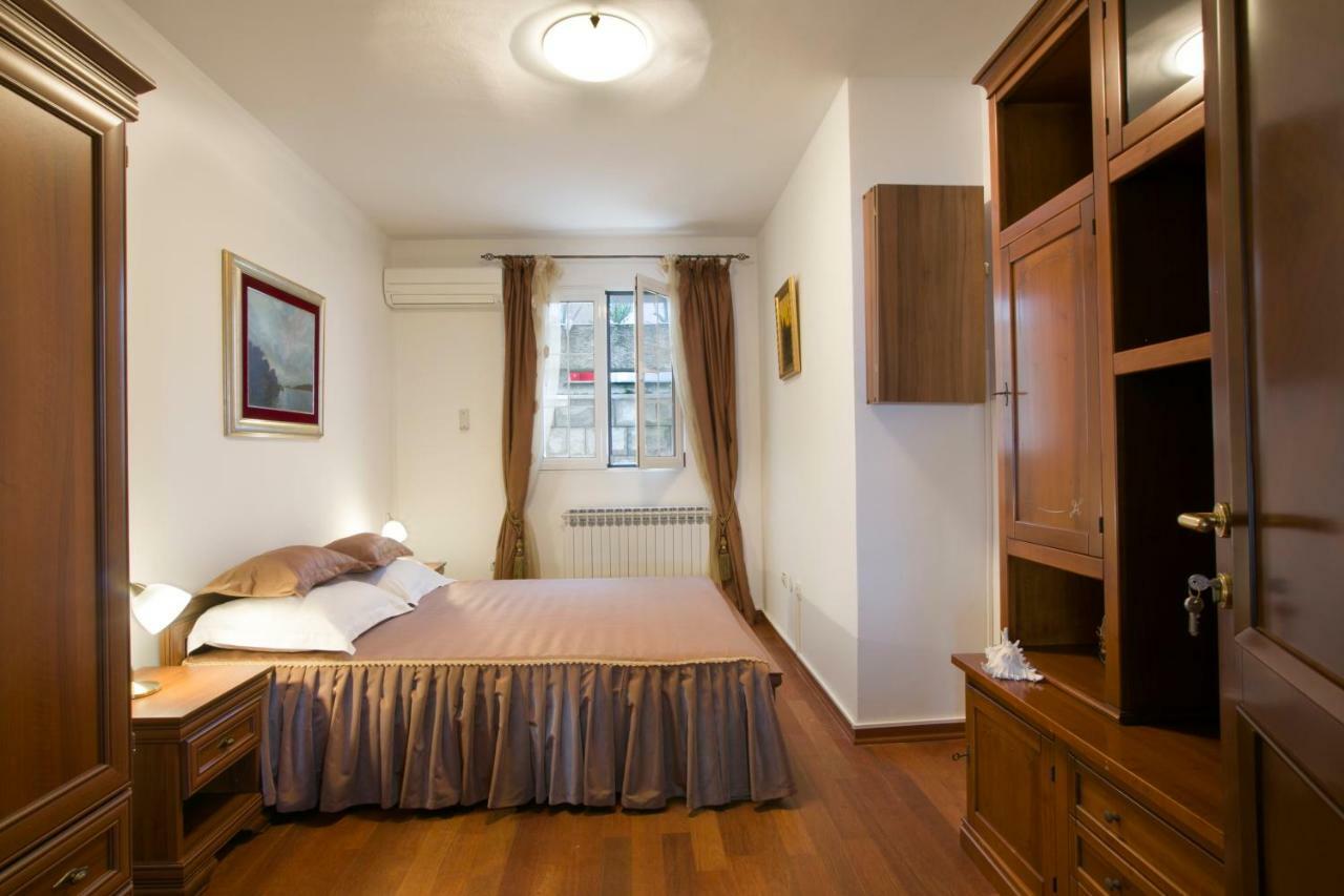 Royal Holiday Apartments 斯韦蒂·斯特凡 外观 照片